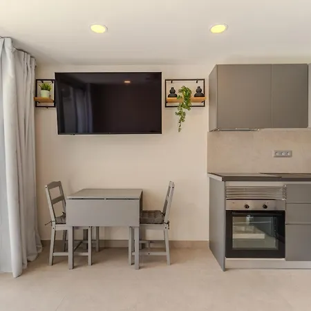 Playa Honda Design, Comfort & Pool Apartment *