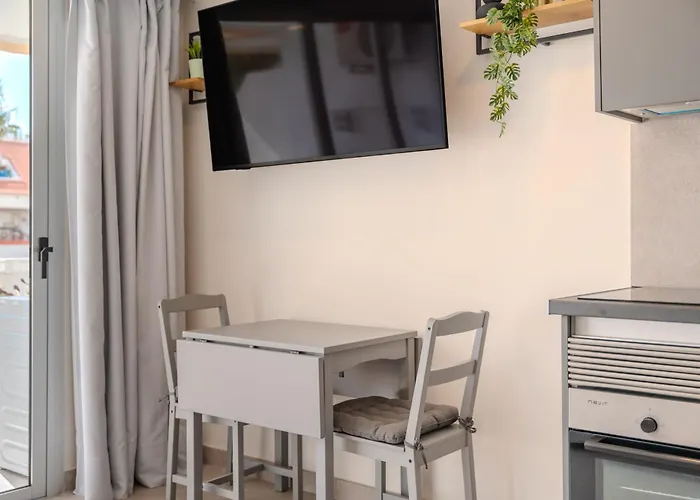 Playa Honda Design, Comfort & Pool Apartment *