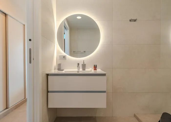 Playa Honda Design, Comfort & Pool Apartment