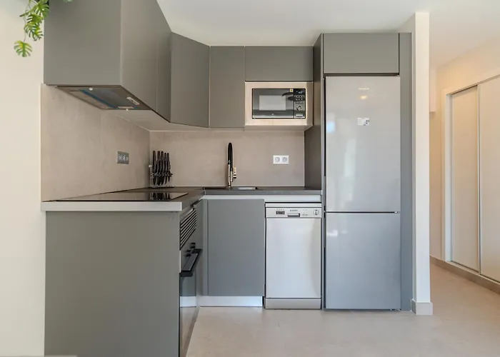 Playa Honda Design, Comfort & Pool Apartment *