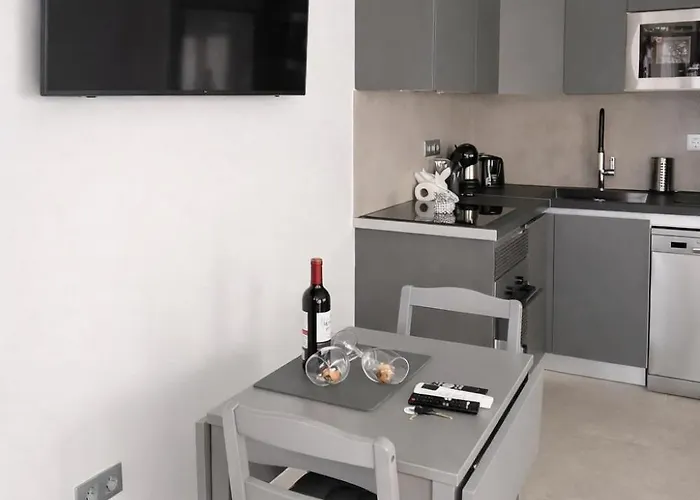 Playa Honda Design, Comfort & Pool Apartment